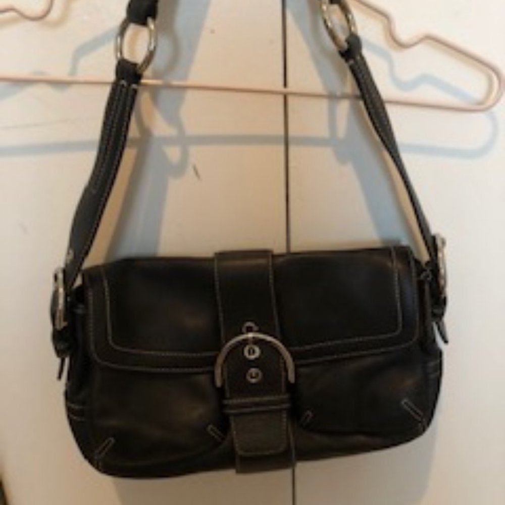Coach genuine black leather handbag like new